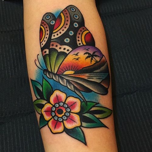 tatuaje tradicional americano tatuaje de mariposa