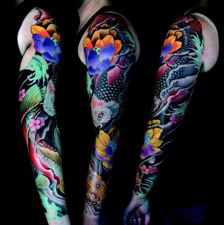 tatuaje tradicional japonés tatuaje de brazo de pez koi