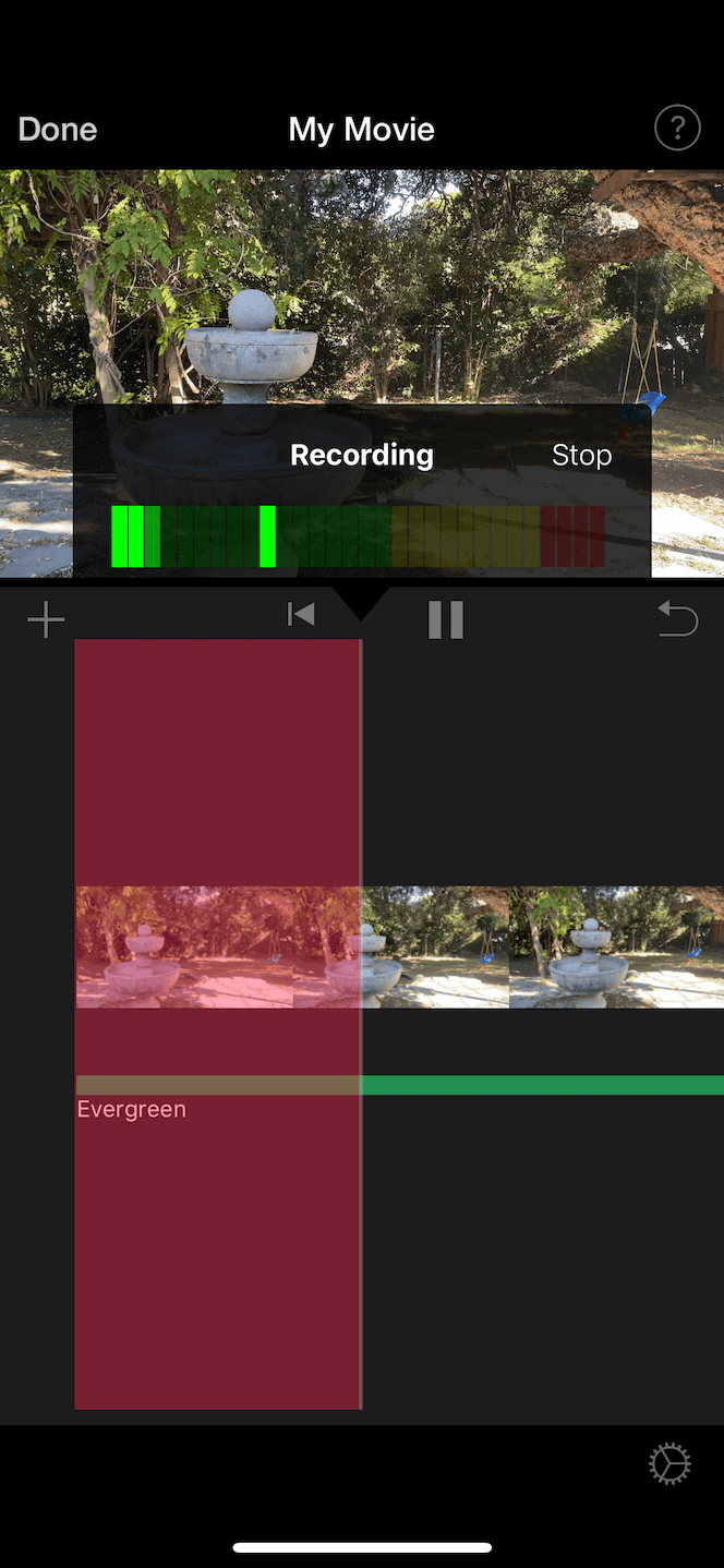 Cómo agregar voz en off a iMovie