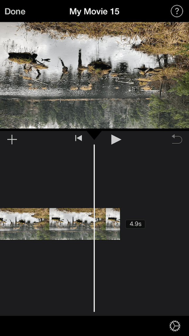 Una captura de pantalla que muestra cómo rotar un video con iMovie